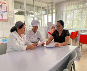 Тыйым салынған заттарды мектеп асханасында сатпау, пайдаланбау мәселесі бойынша жауапты маманның асхана  қызметкеріне түсіндірме жұмыстары жүргізілгені туралы